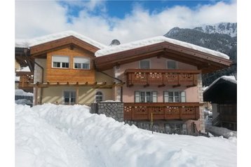 Italia Byt Fontanazzo di Fassa, Exterior